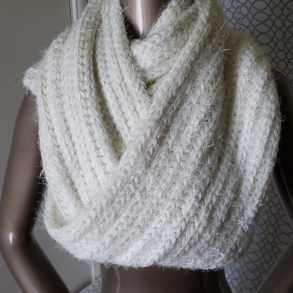 Infinity scarf